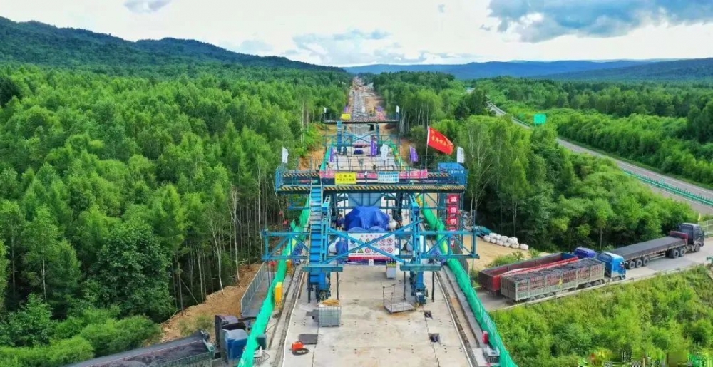 大動(dòng)靜！萬馬股份接連中標(biāo)多個(gè)軌交項(xiàng)目