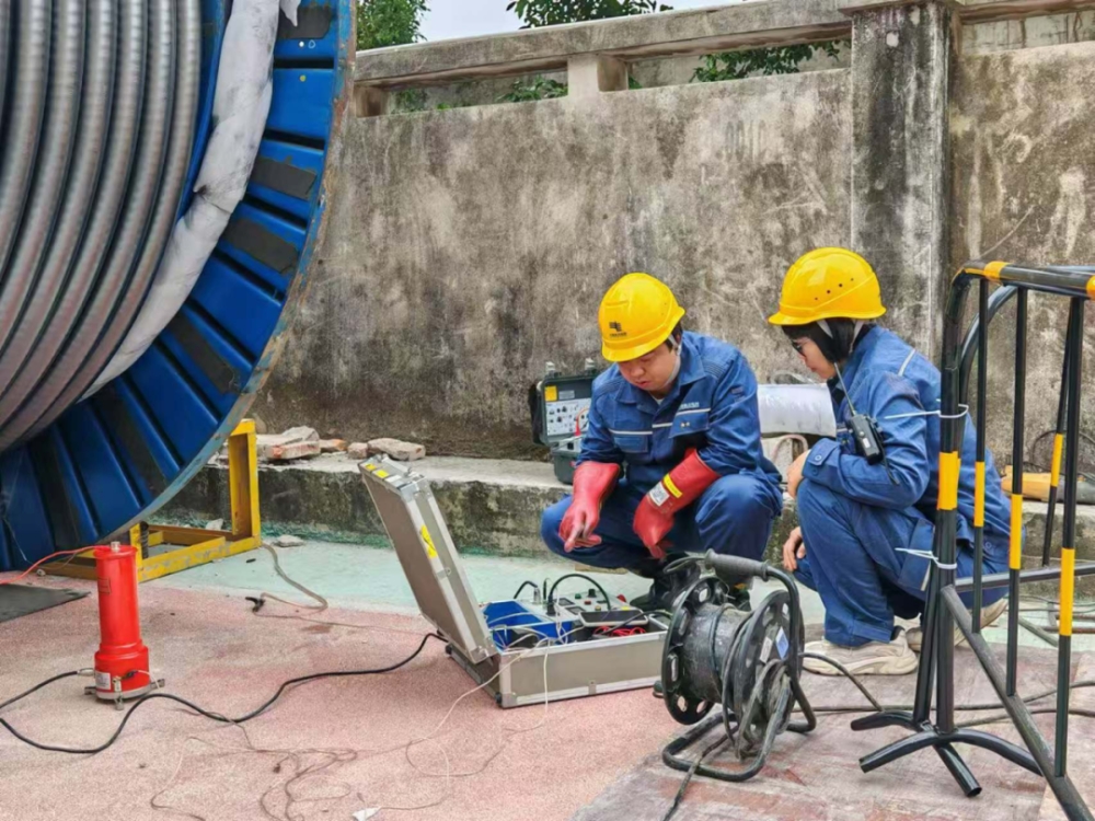 萬馬參研，國內(nèi)首條110千伏國產(chǎn)導(dǎo)電炭黑屏蔽料電纜投運